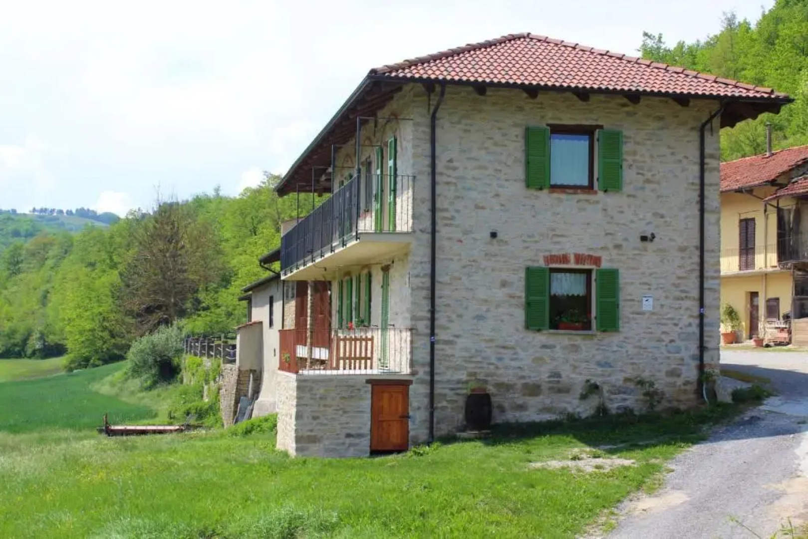 2 bedrooms appartement with garden at Mombarcaro