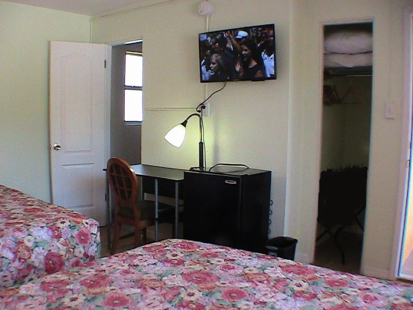 At Home Express Tangerine Inn