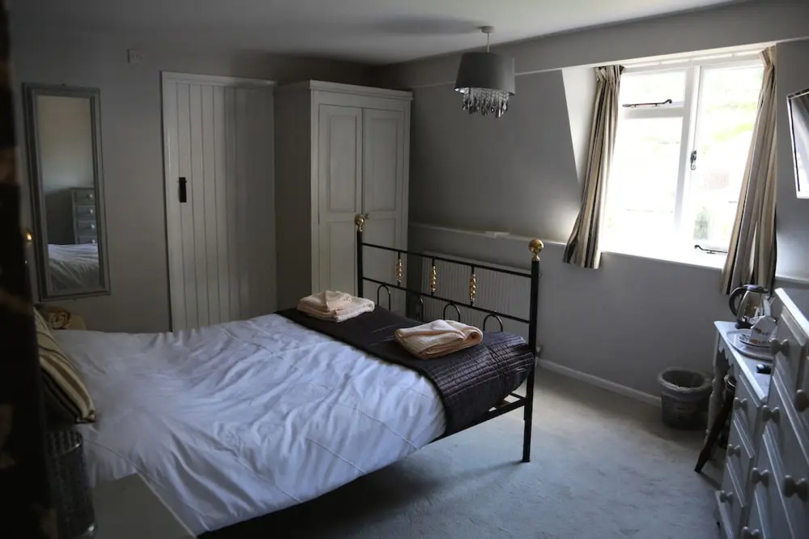 The Old Millhouse Inn