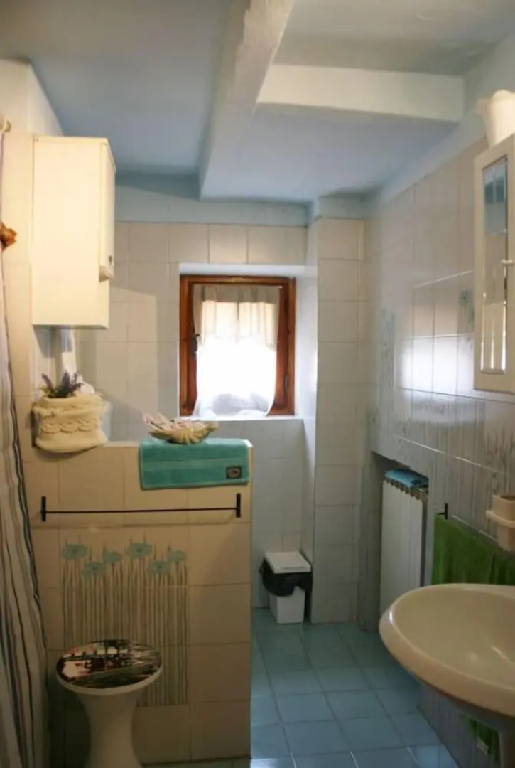 Beautiful private villa with WIFI, private pool, TV, pets allowed and parking, close to Arezzo