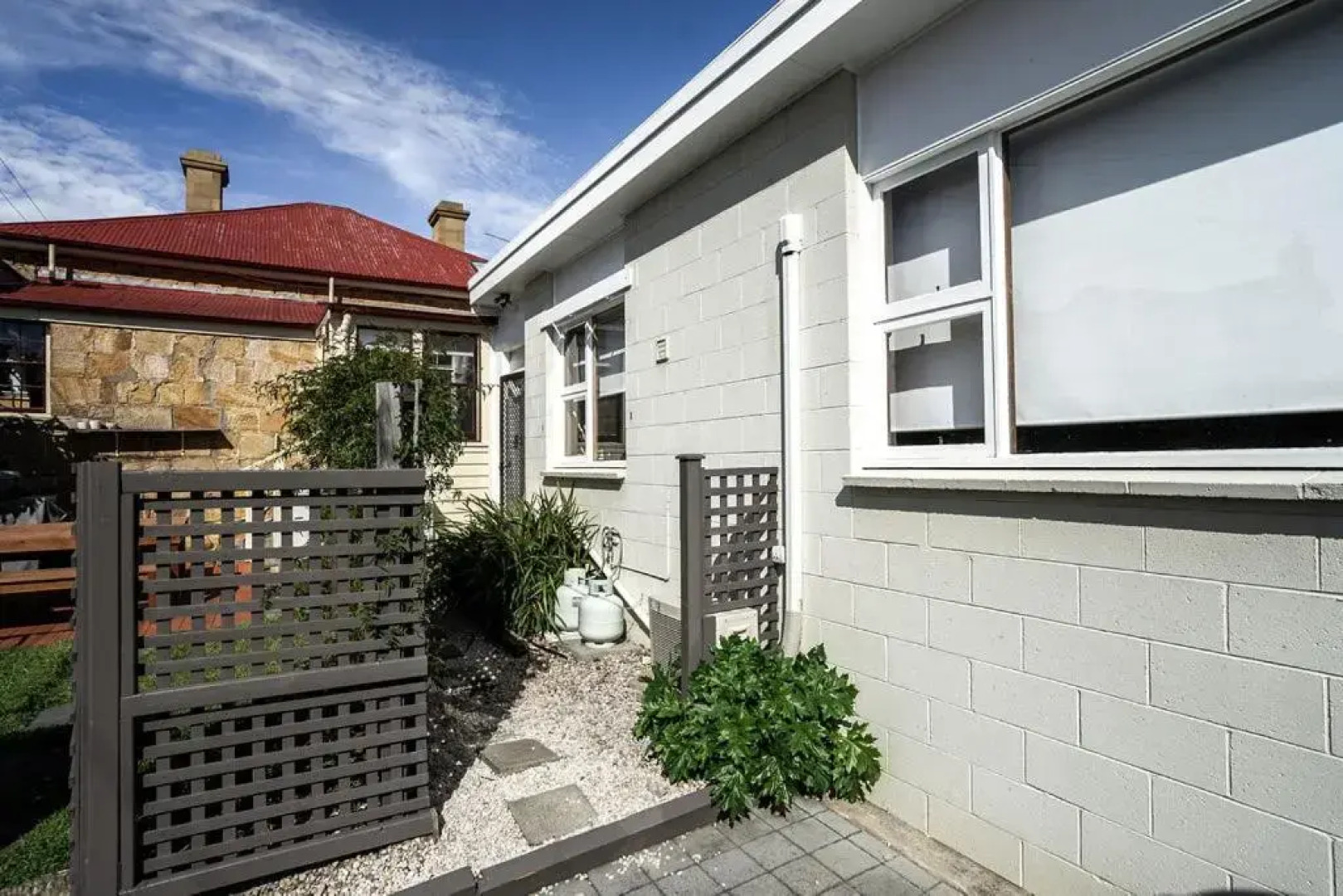 Ms Sophia's Studio Apartment