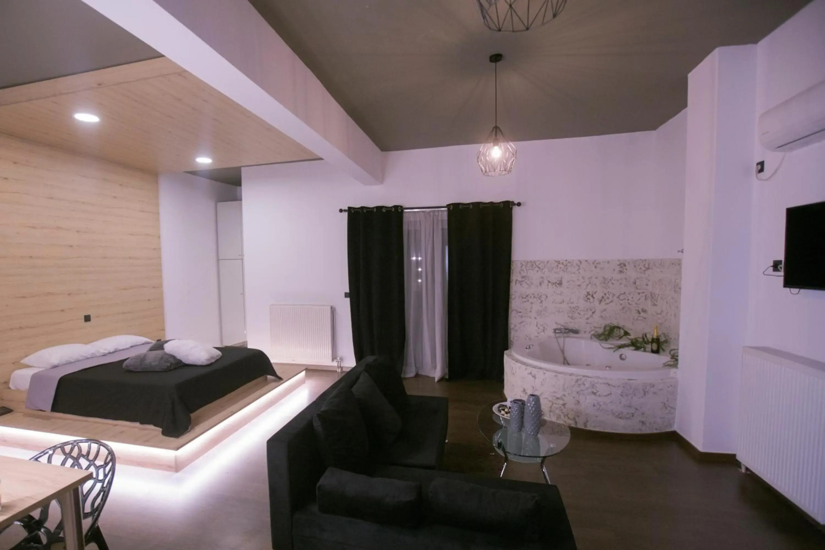 Cavallari Palace Hotel Suites