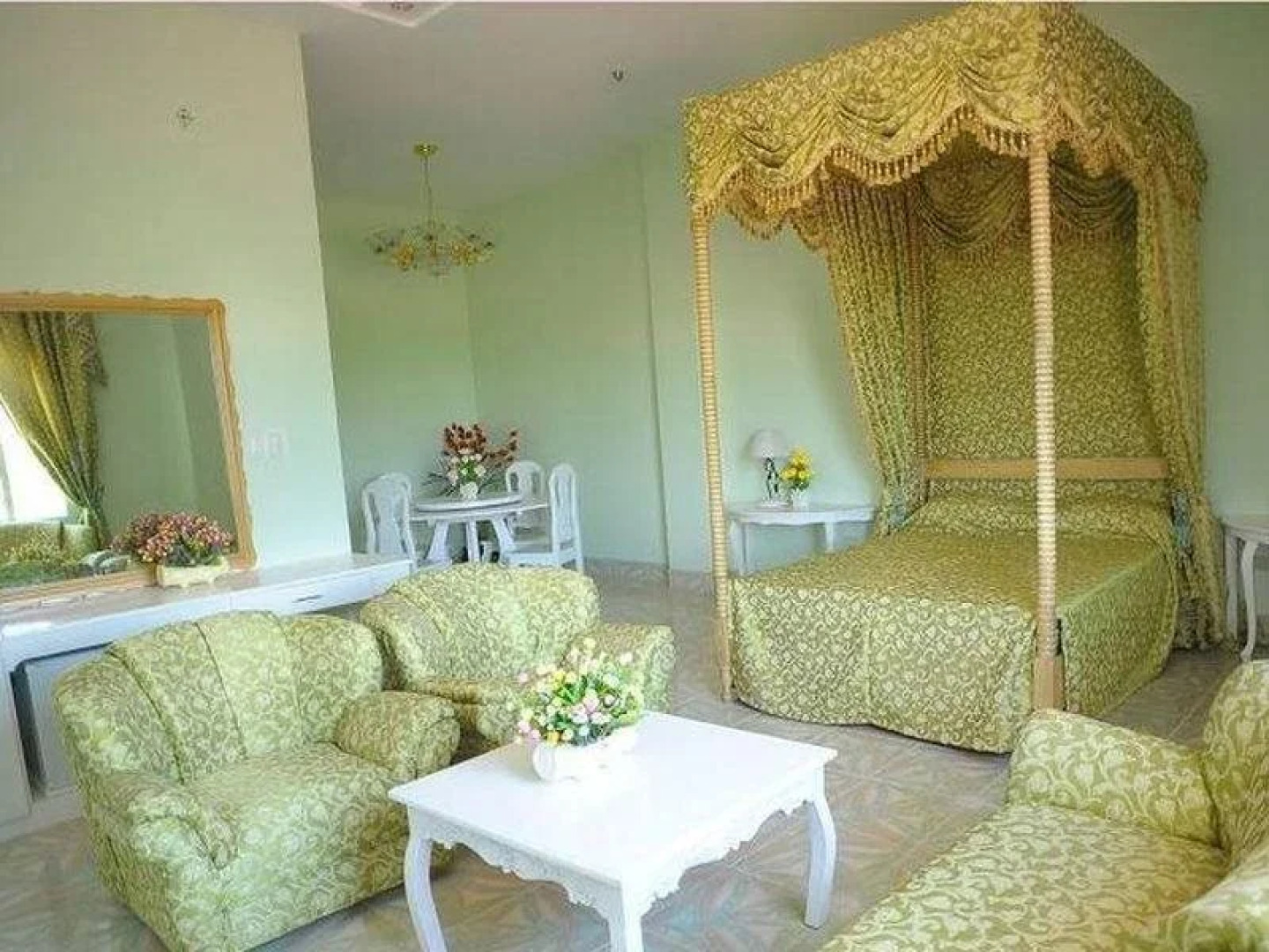 Highlander Hotel and Resort