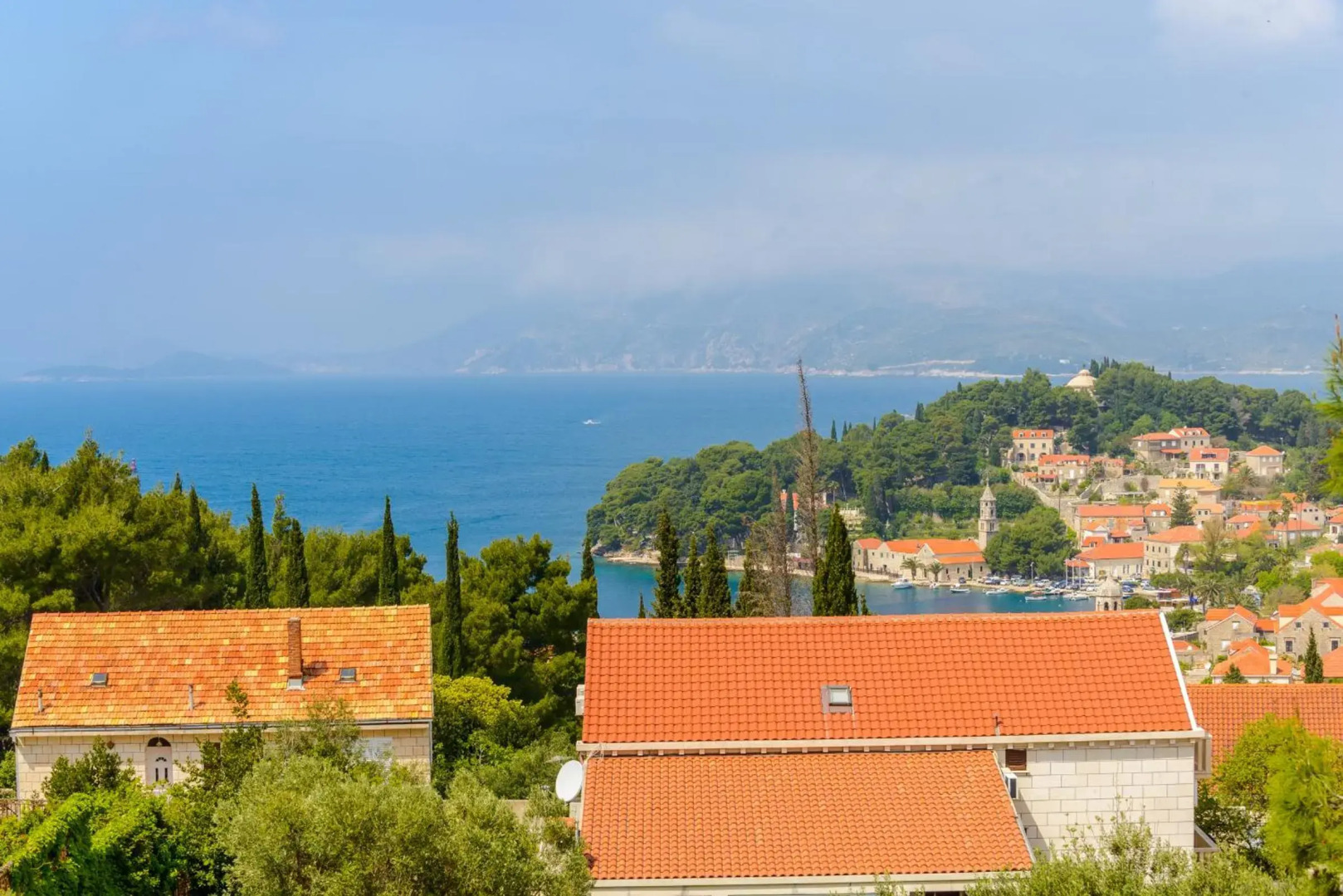 Tandem Apartments with Swimming pool
