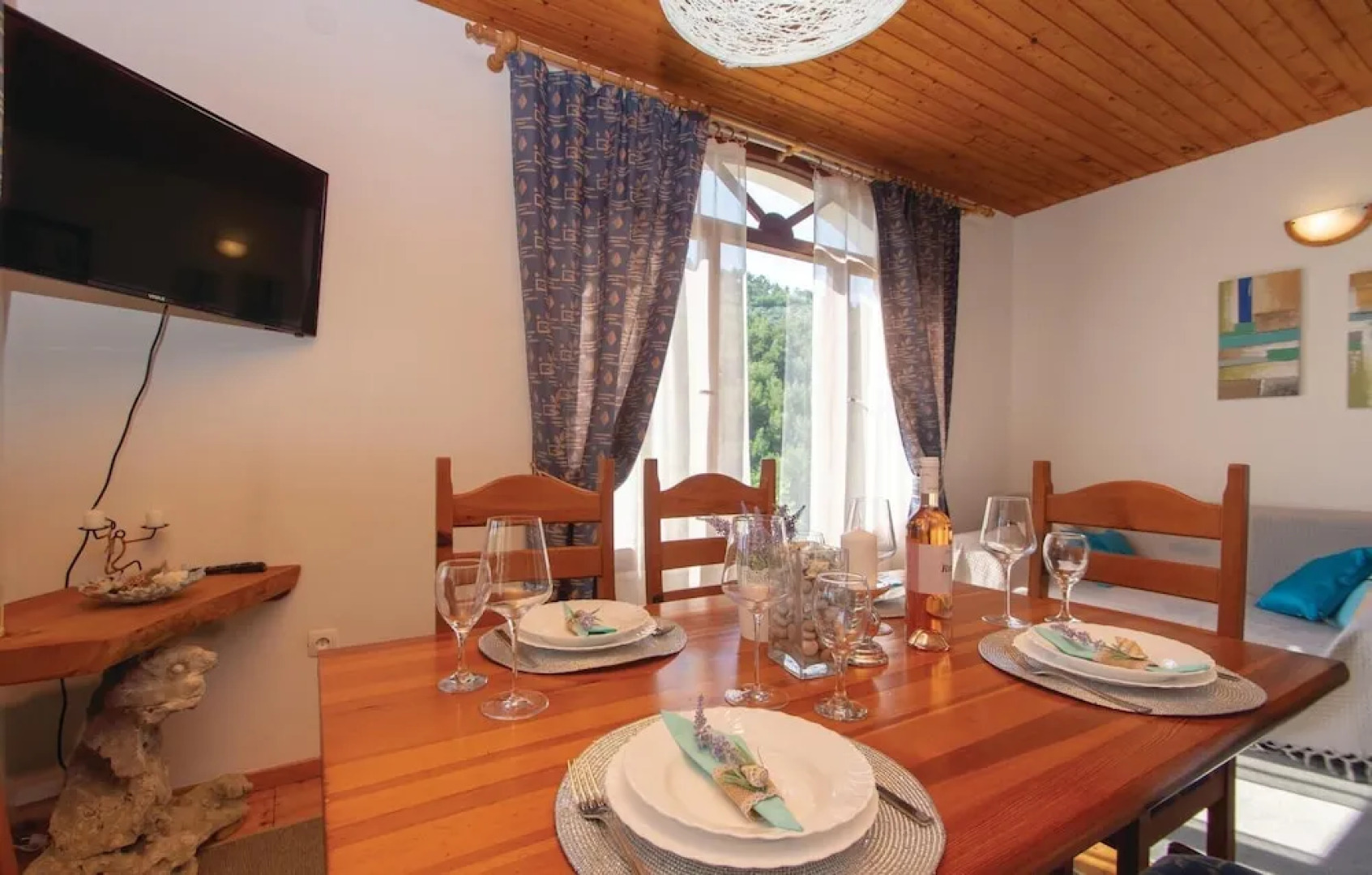 Amazing Home in Grscica With 2 Bedrooms and Wifi