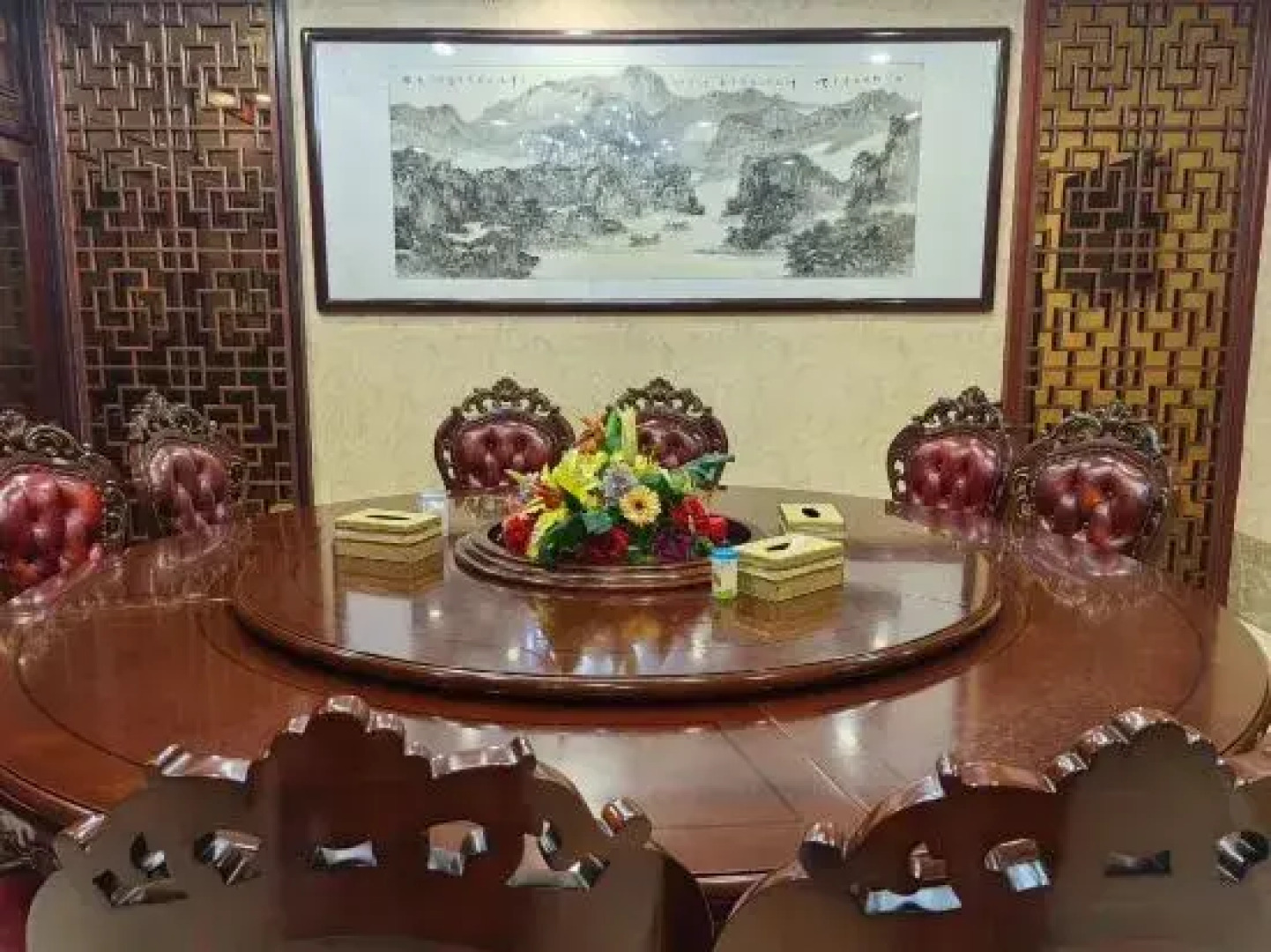 Riverside Lidu Hotel