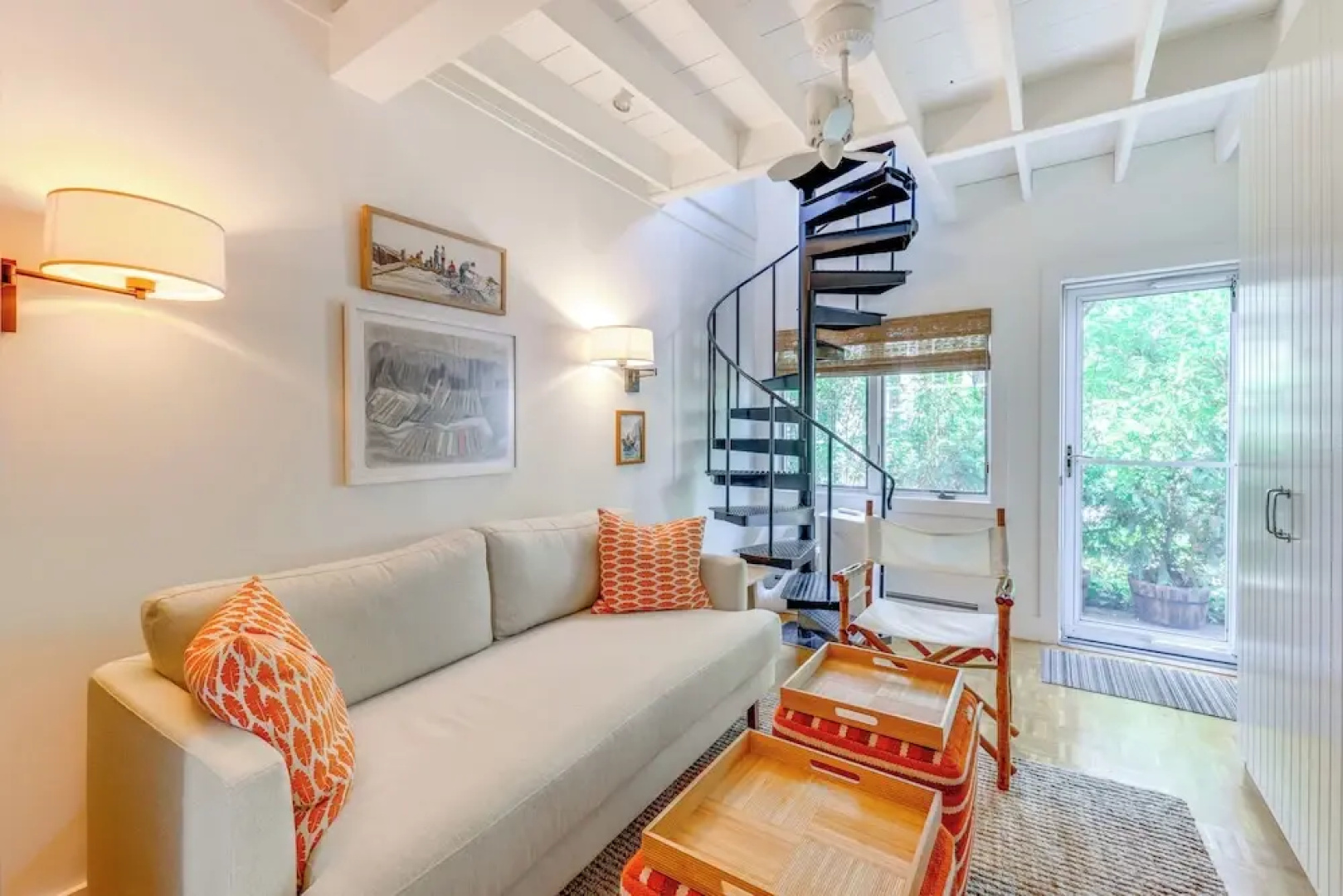Steps to Beach: Stylish & Lofted Provincetown Gem