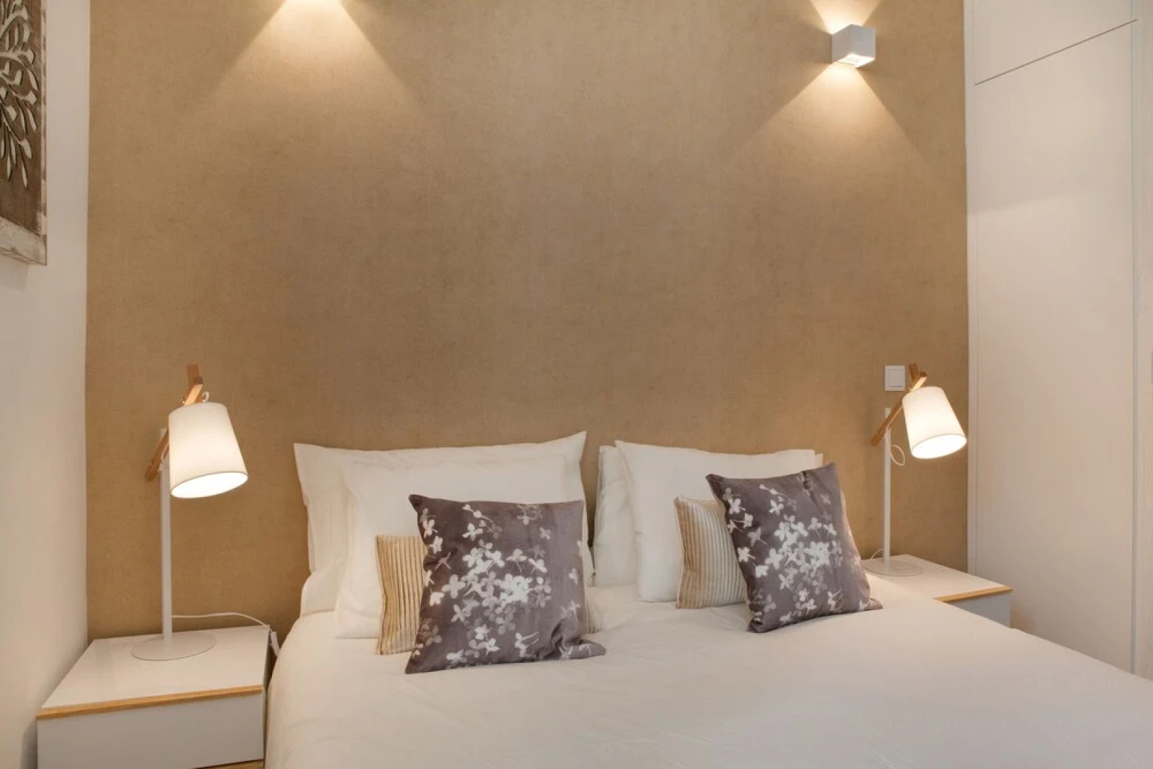 Great Location Close to the Metro