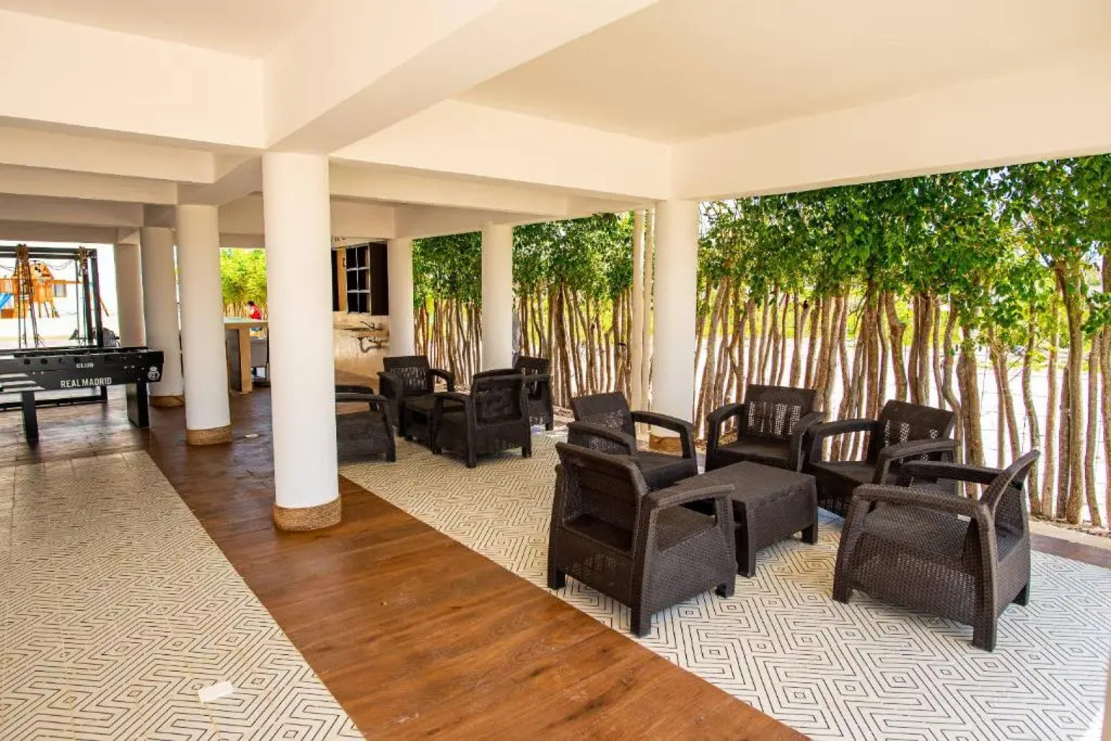 Two Lux BEACHFRONT Penthouses, 2 Jacuzzi, 2 Rooftops, 2 Pools, Gym, Kid's Club, Bar