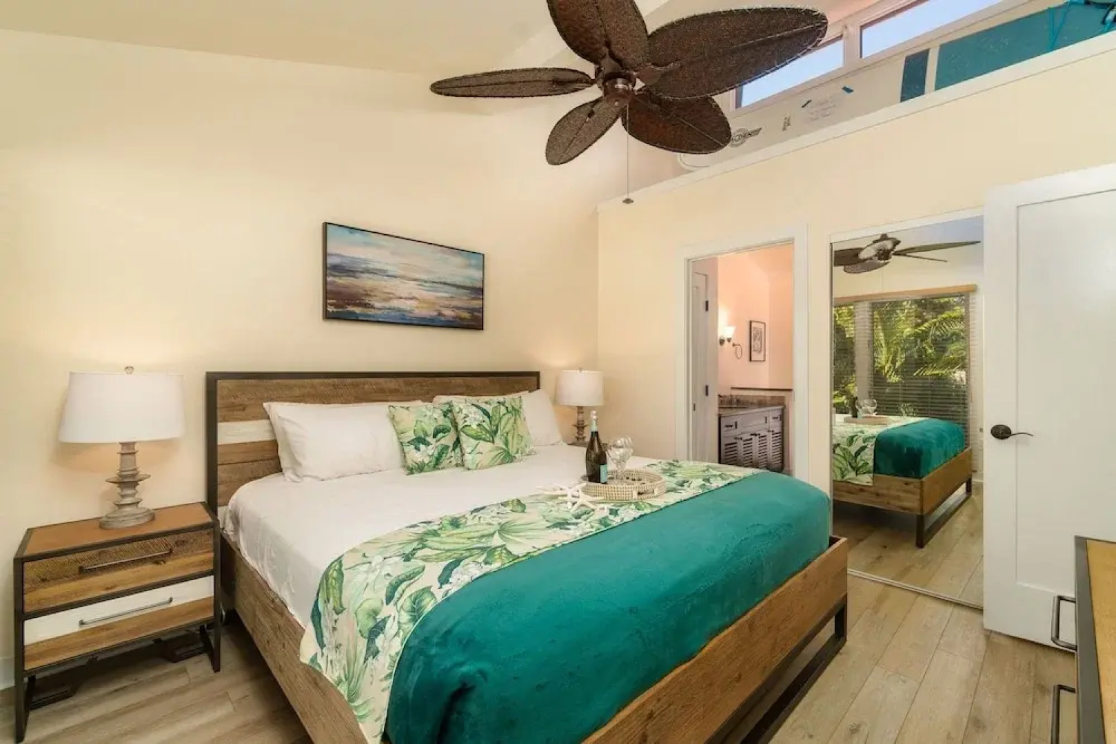 Aina Nalu 2bd/2ba 2 Bedroom Condo by Redawning