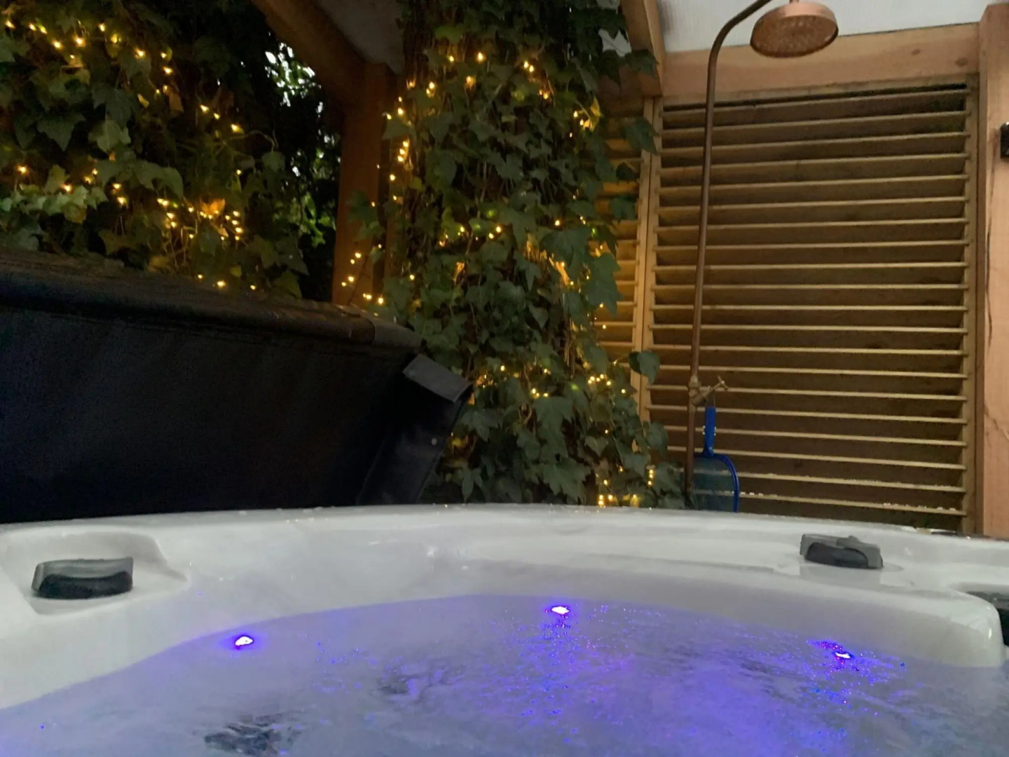 Cozy villa with wellness tub, sauna and spacious garden