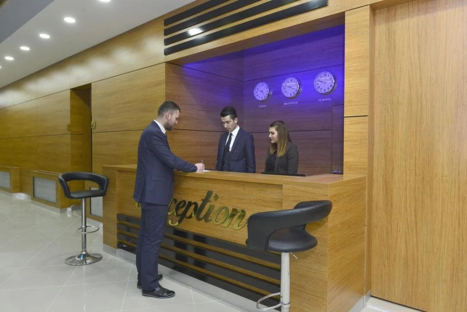 Grand Surmely Business Hotel