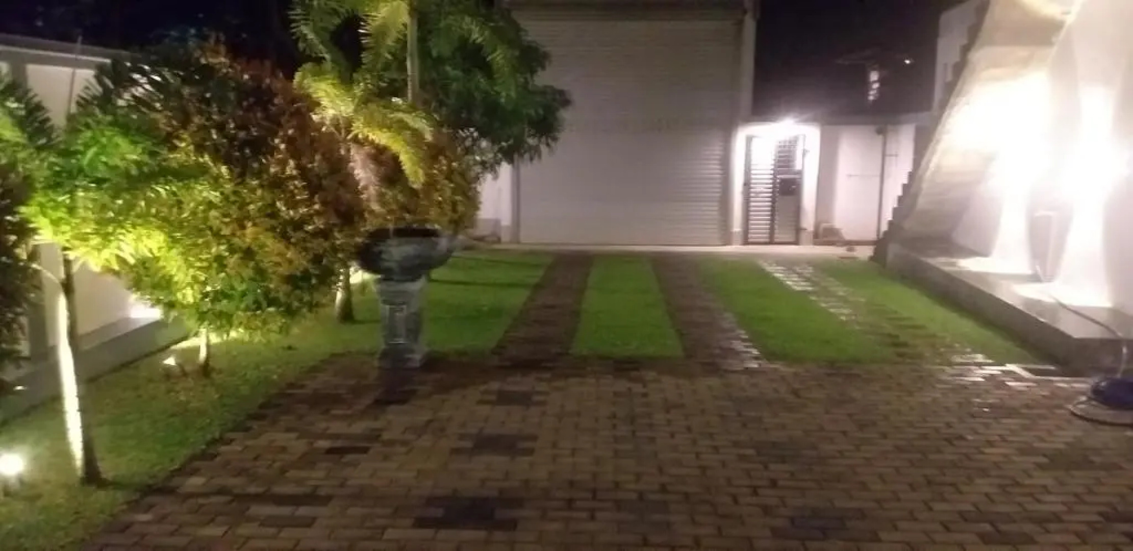 White Queen Residence