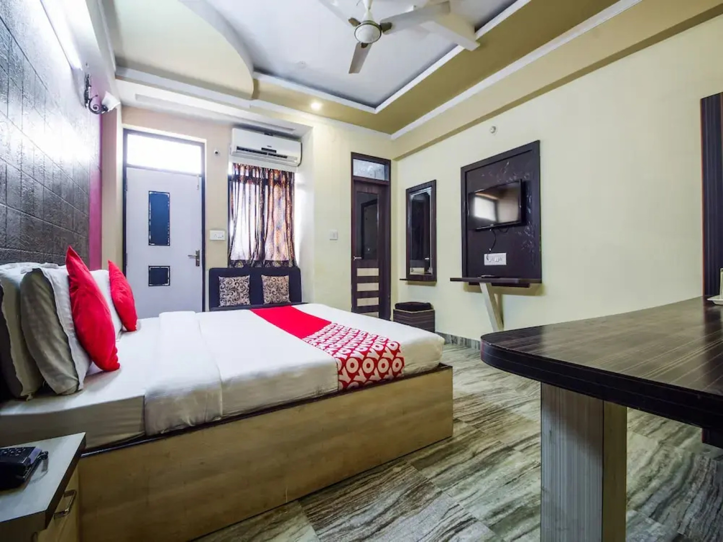 Hotel Kingdom Palace