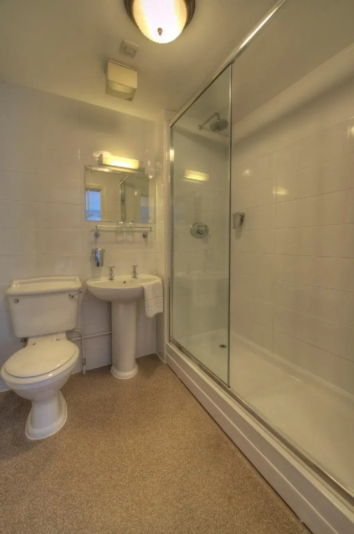 The Wheatsheaf Hotel by Good Night Inns