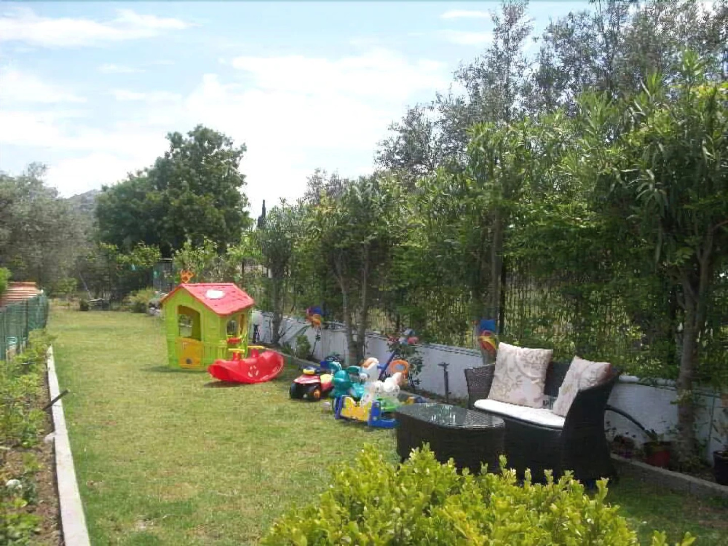 Varelis Family Hotel