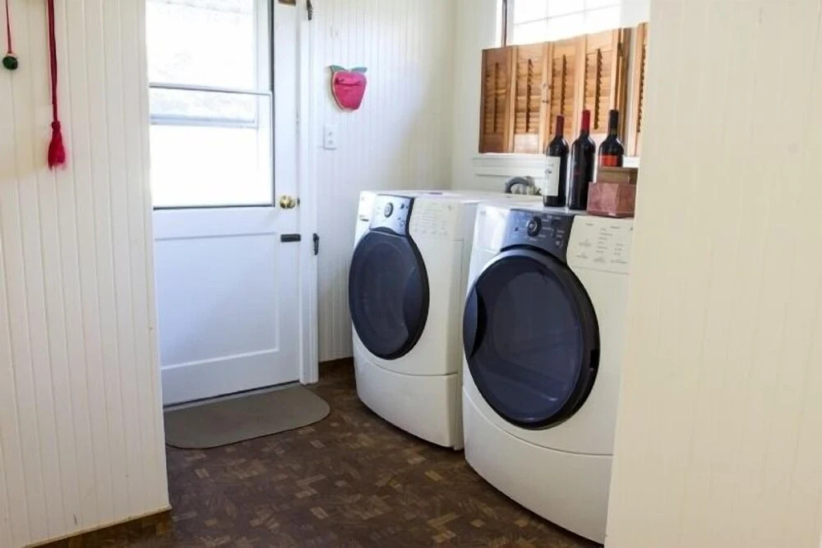 Historic Petaluma Vacation Rental on 1860s Farm!