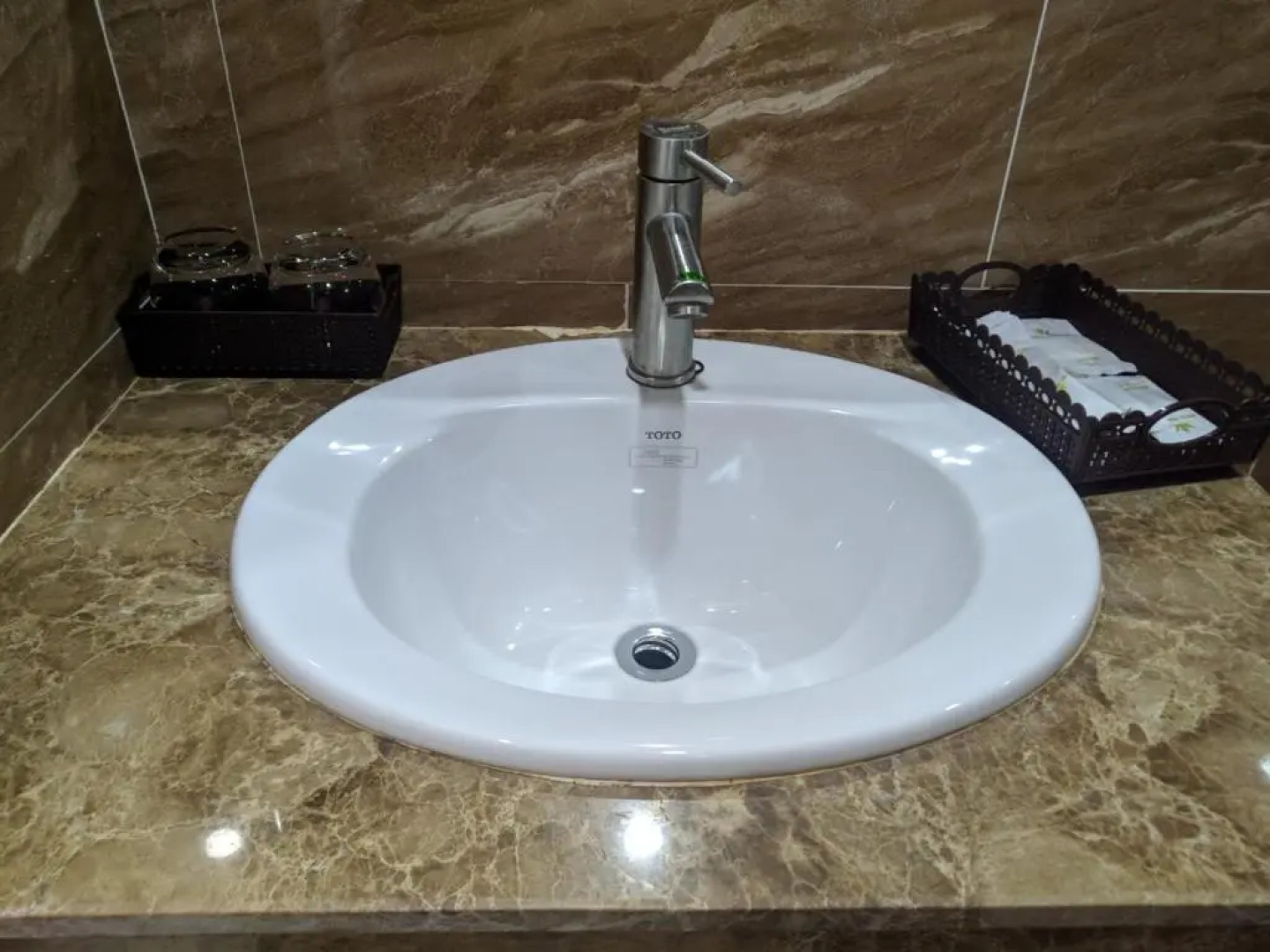 Hoang Gia Hotel Con Đao