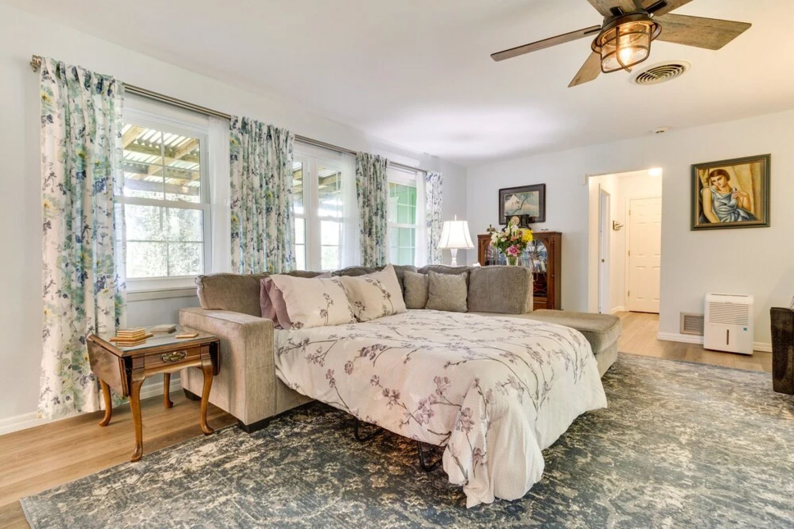 Walk to Lakes! Tropical Escape in Mount Dora