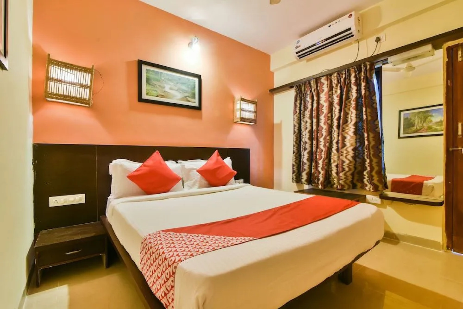 OYO 2333 Aananda Hotel