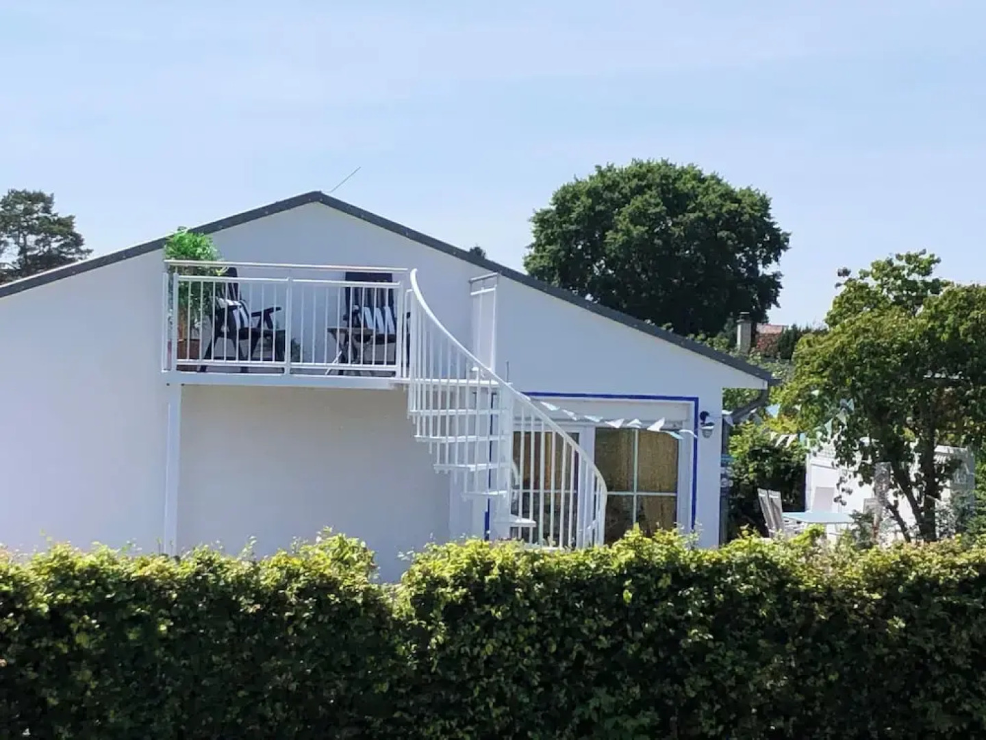 Serene Waterview Retreat 2 Bedrooms in Mönkebude, Germany