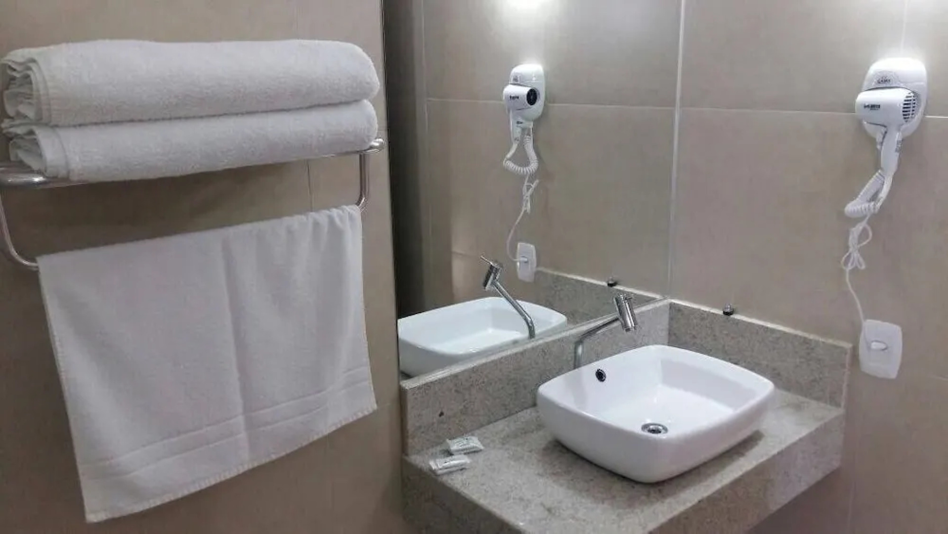 Palotina Palace Hotel