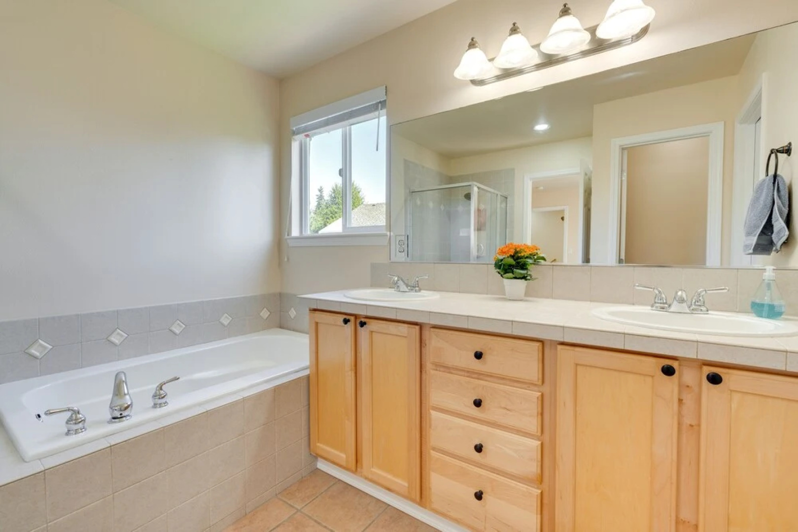 Bothell Retreat: Home Gym, Fireplace & More!