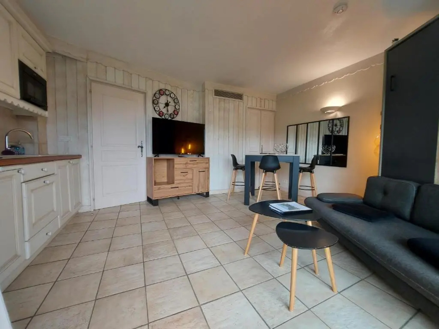 Rare : au bord du lac d’Annecy, cosy appartement en rez de jardin avec terrasse privative