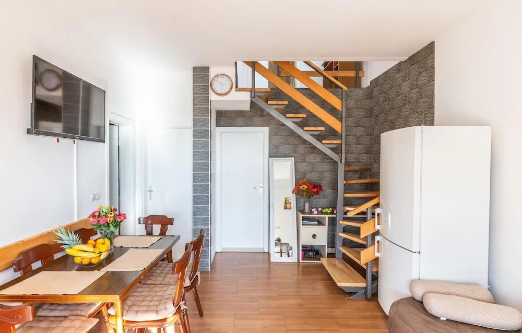 Beautiful Home in Makarska With 3 Bedrooms, Wifi and Outdoor Swimming Pool