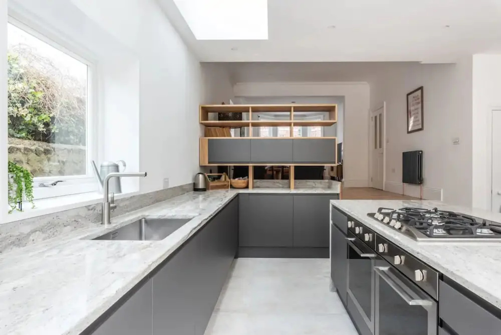 Brand New Luxurious 5 Bedroom Townhouse