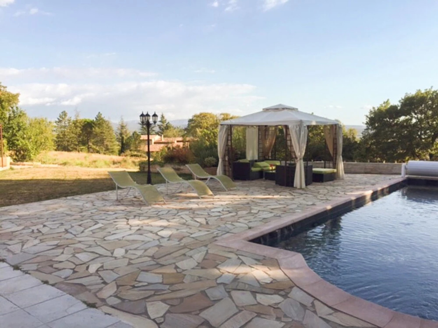 Well-appointed, 3-bedroom House Featuring a Swimming Pool and Terrace