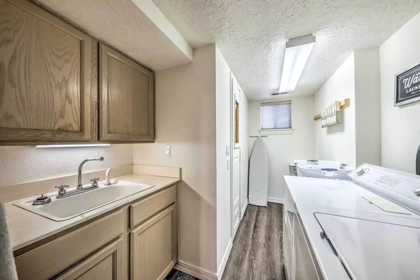 Unique & Modern Alto Home w/ Private Hot Tub!