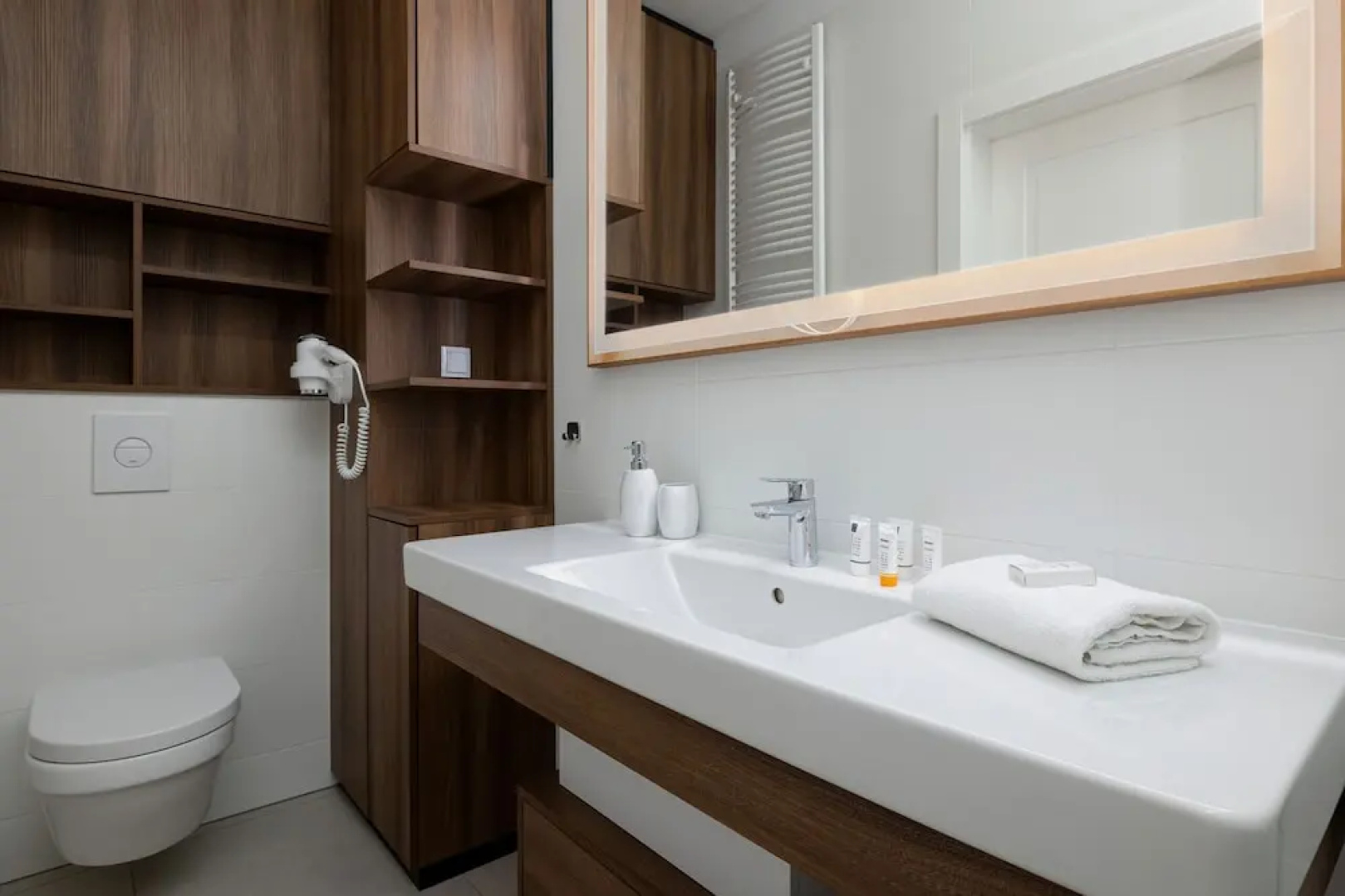 Bel Mare Apartments by Renters