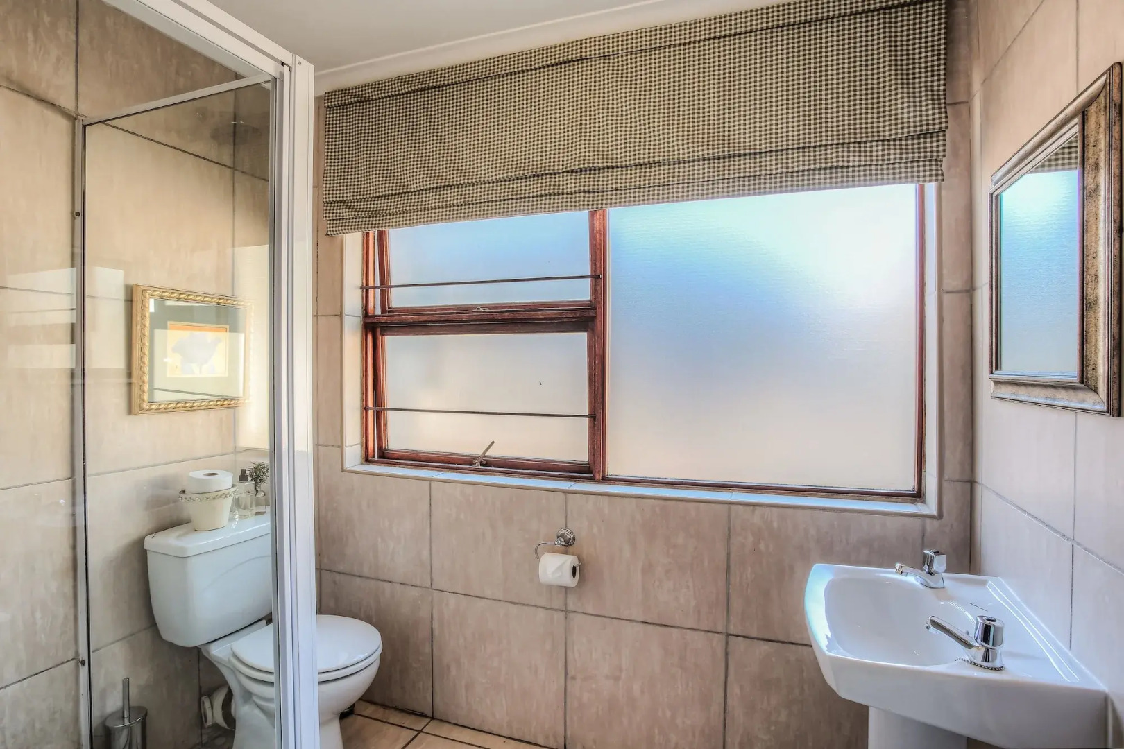 Sunninghill Guest Lodge