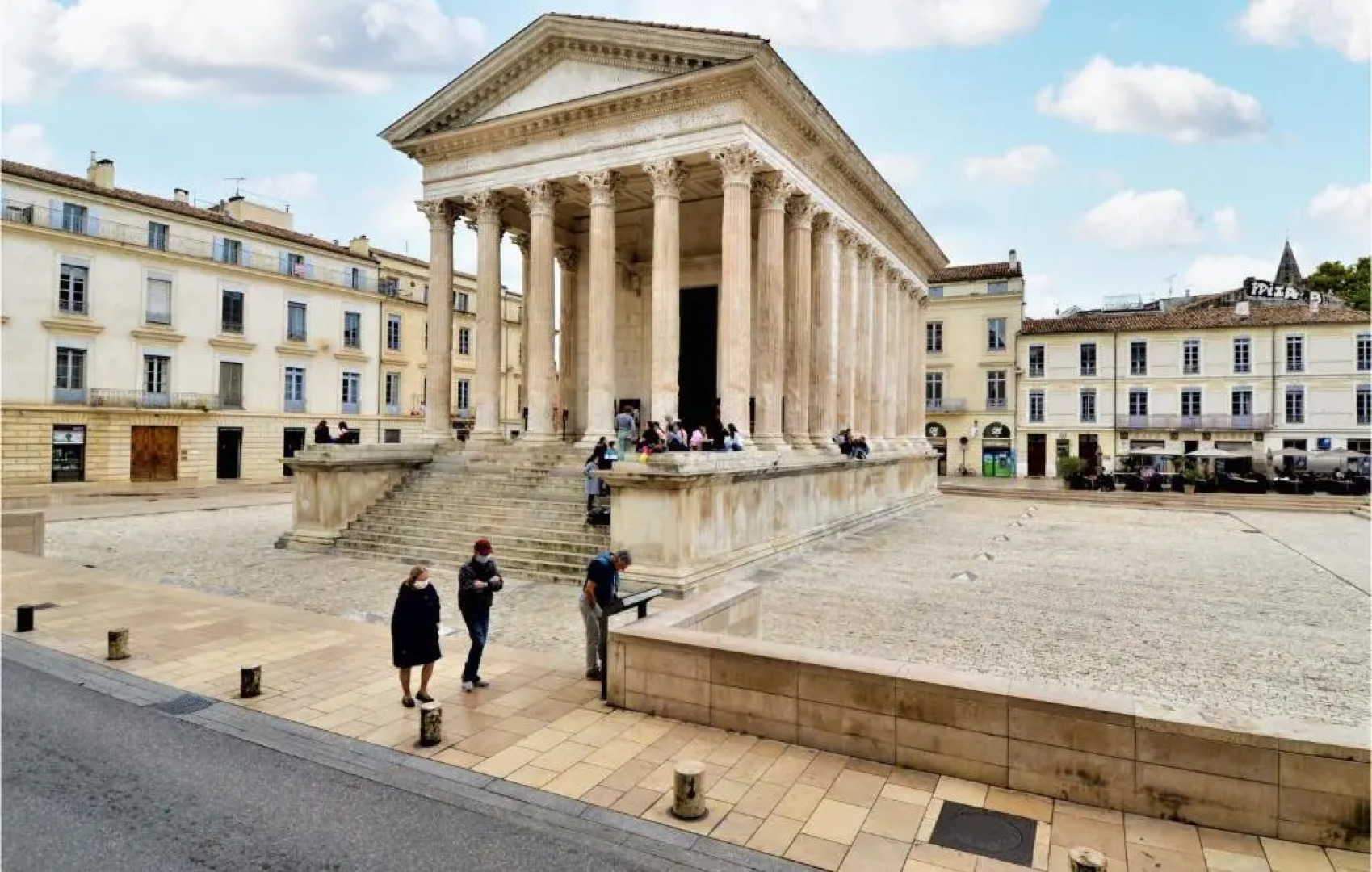 Nice home in Saint Victor la Coste with 3 Bedrooms and WiFi