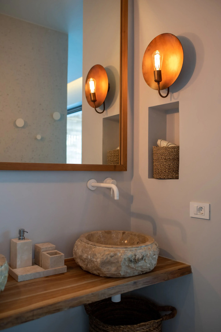 Amethyst Selene Paleros