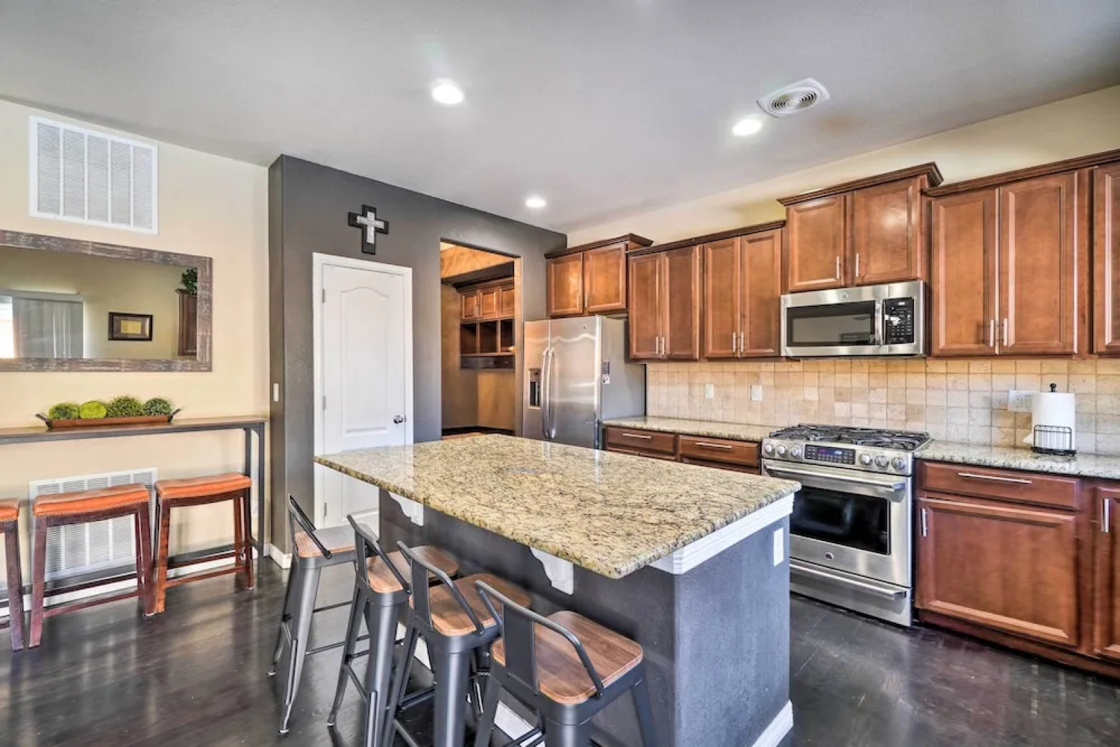 Pet-friendly Parker House Rental w/ Home Gym!