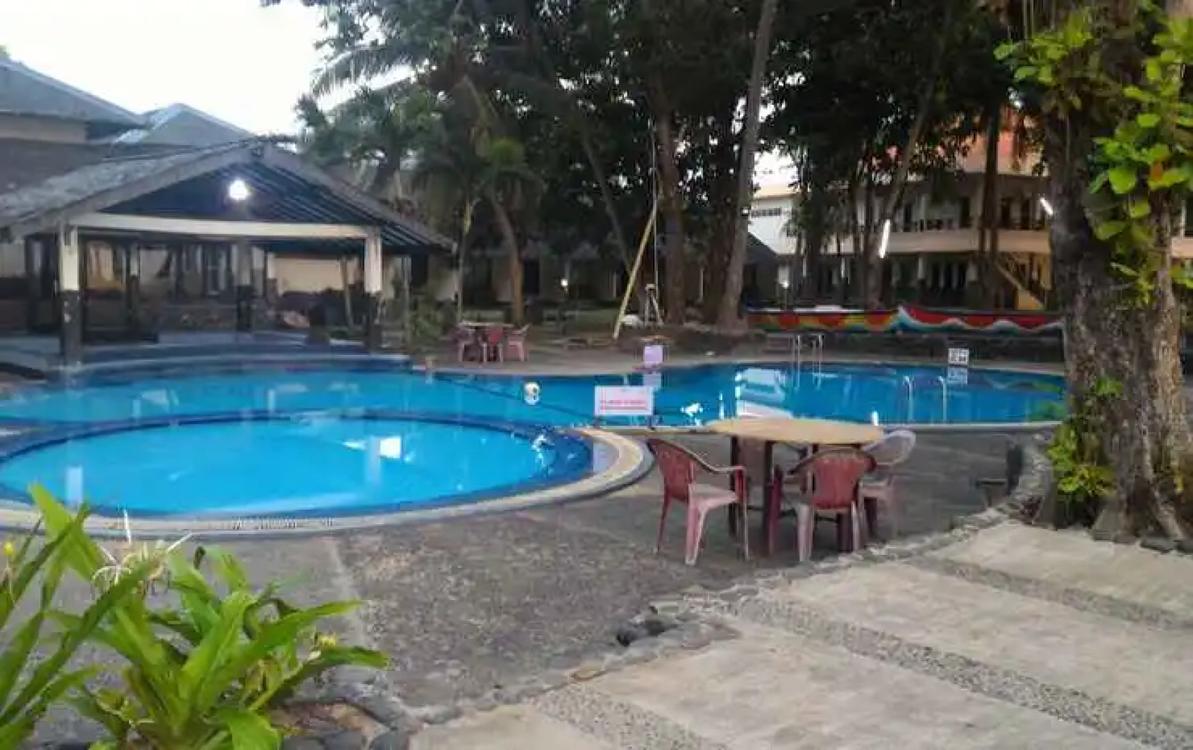 Anyer Cottage Beach Resort