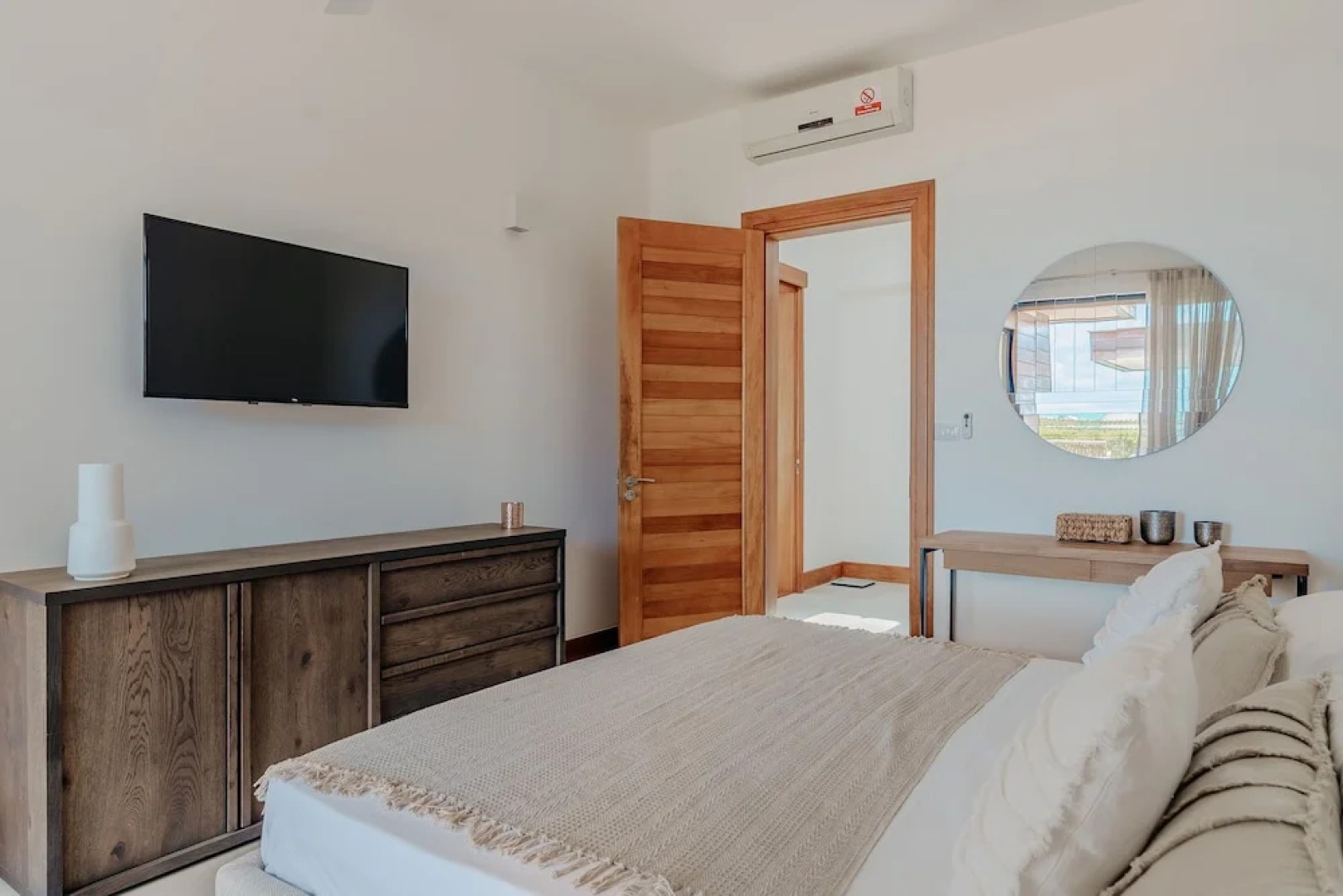 Peninsula Beach Villa with LOV