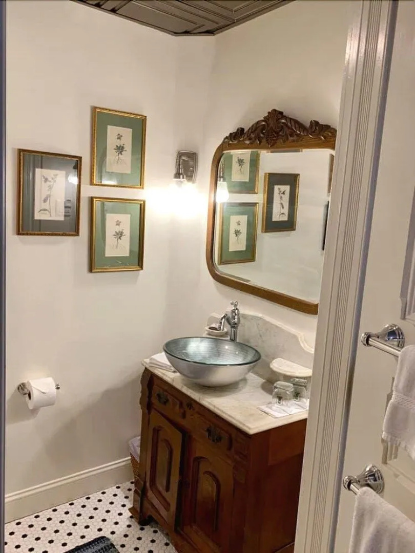 The Dolon House Bed and Breakfast