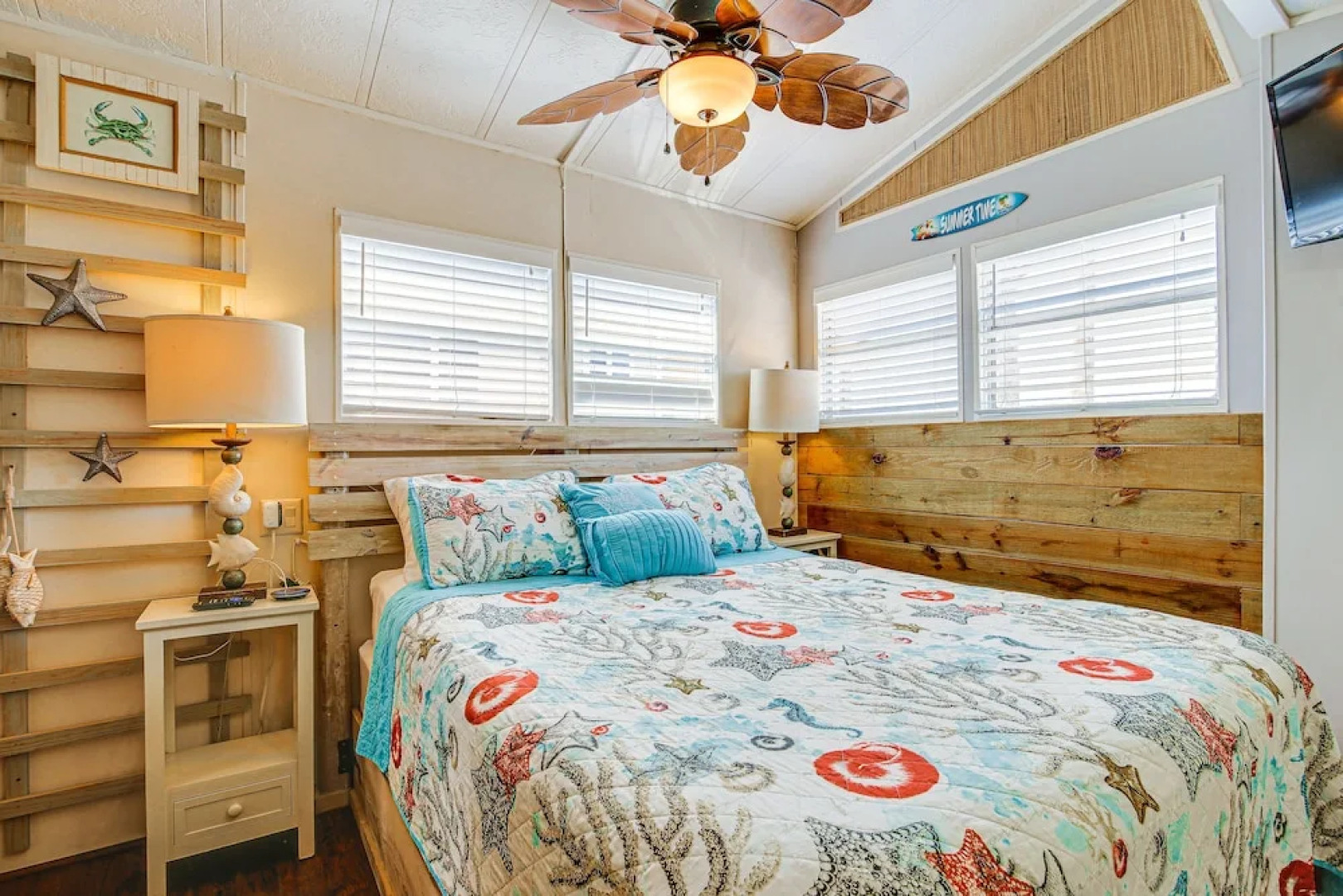 Resort-style Perks & Deck at Port Isabel Home!