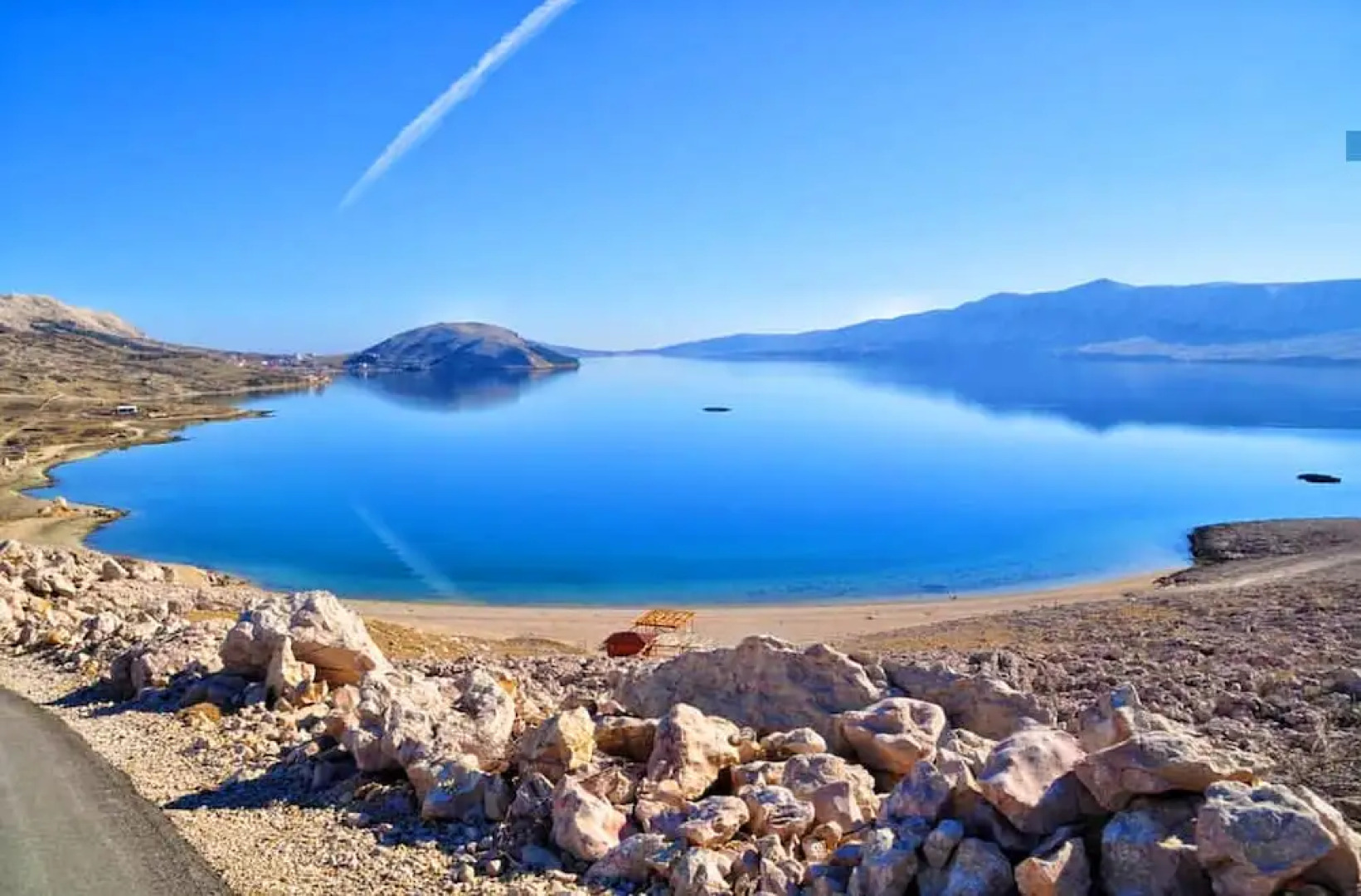 2 Bed Flat - Sleeps 8 - Parking - Wifi