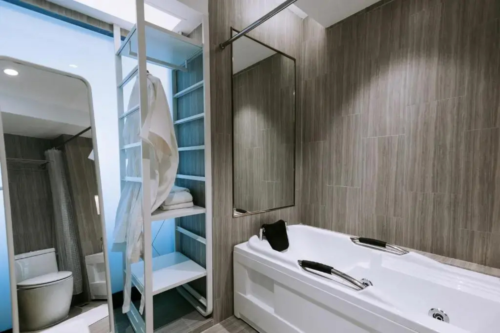 The Rich Hotel Korat