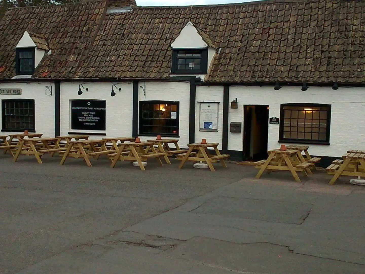 Three Horseshoes Inn