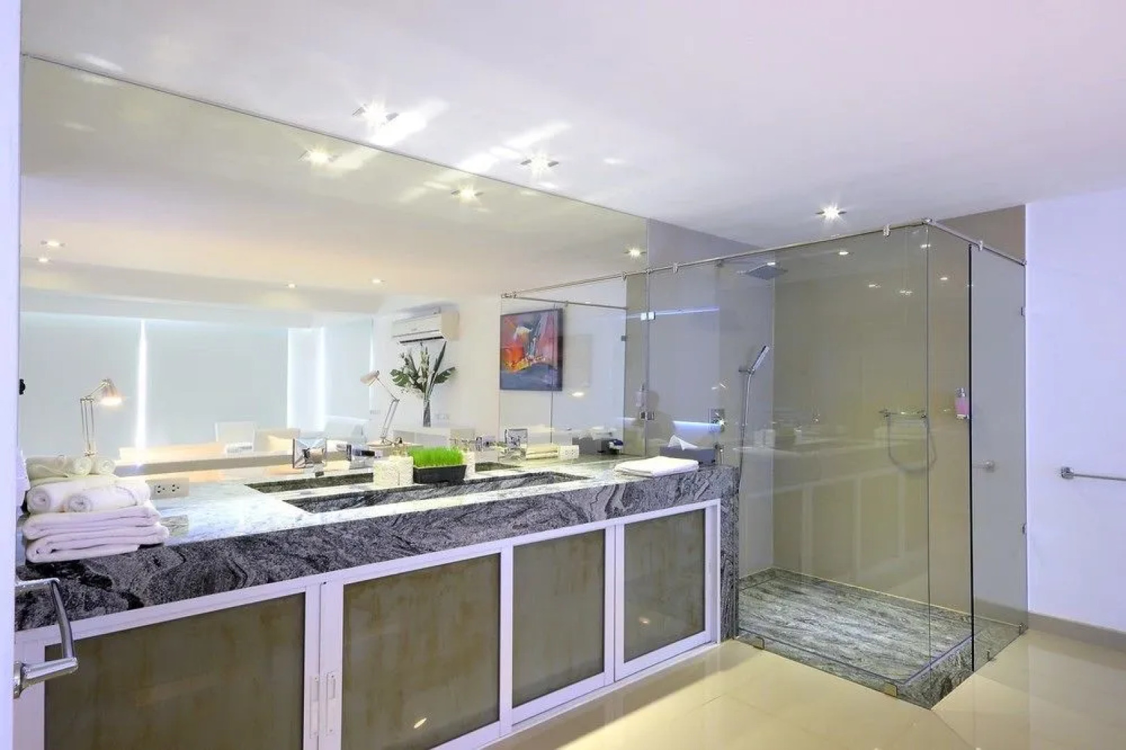 Luxury 5 Star Beach Villa 8 Bedrooms