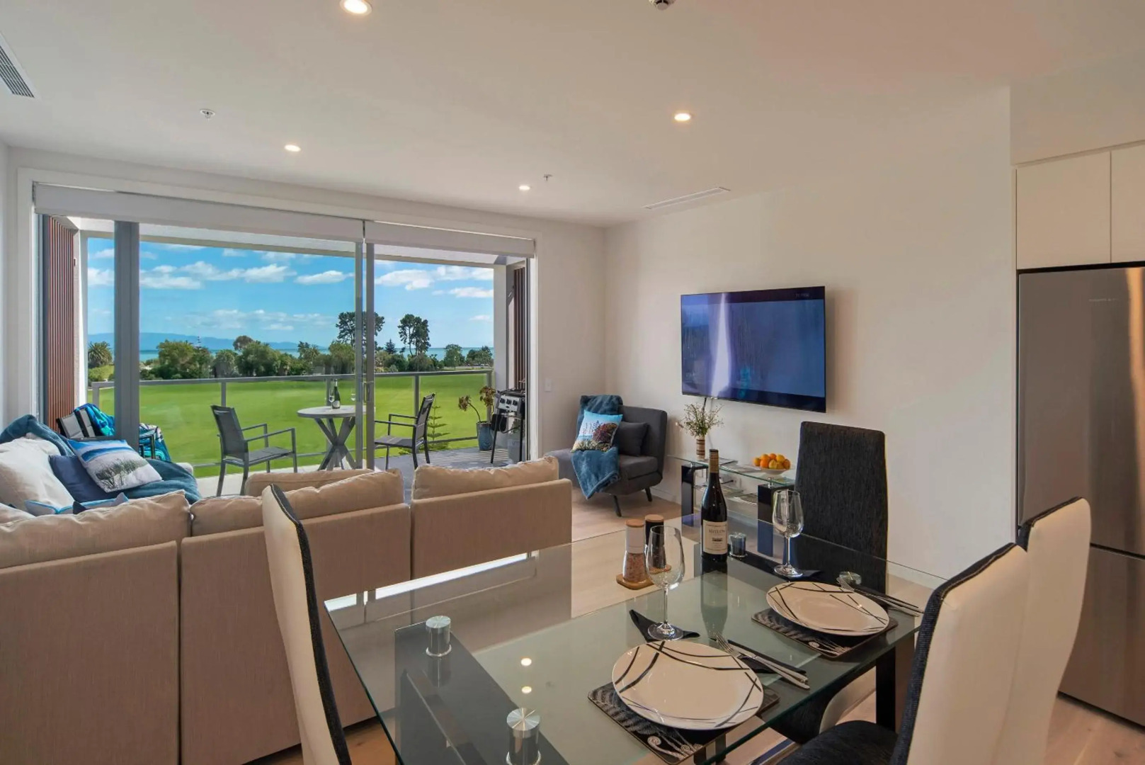 Tahunanui Oceanview Apartment