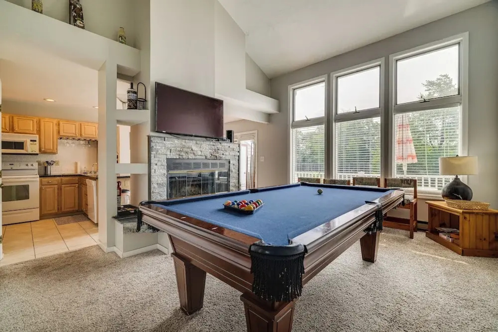 Deck & Pool Access: Lake Harmony Home!