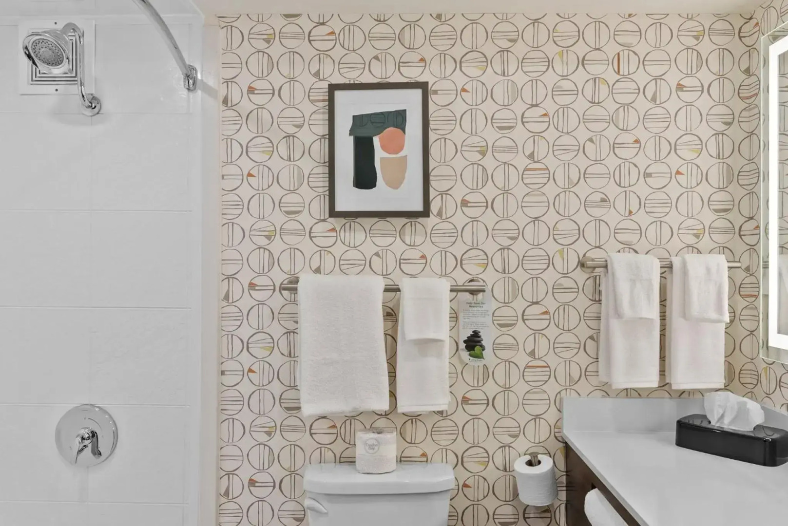 Clarion Inn & Suites DFW North