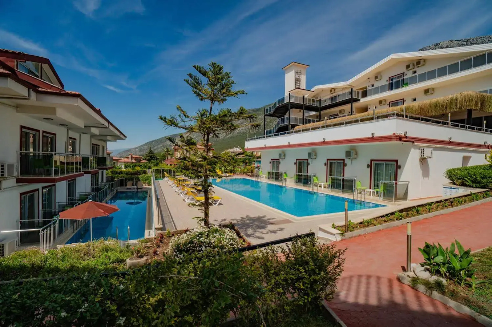 Sunshine Holiday Resort