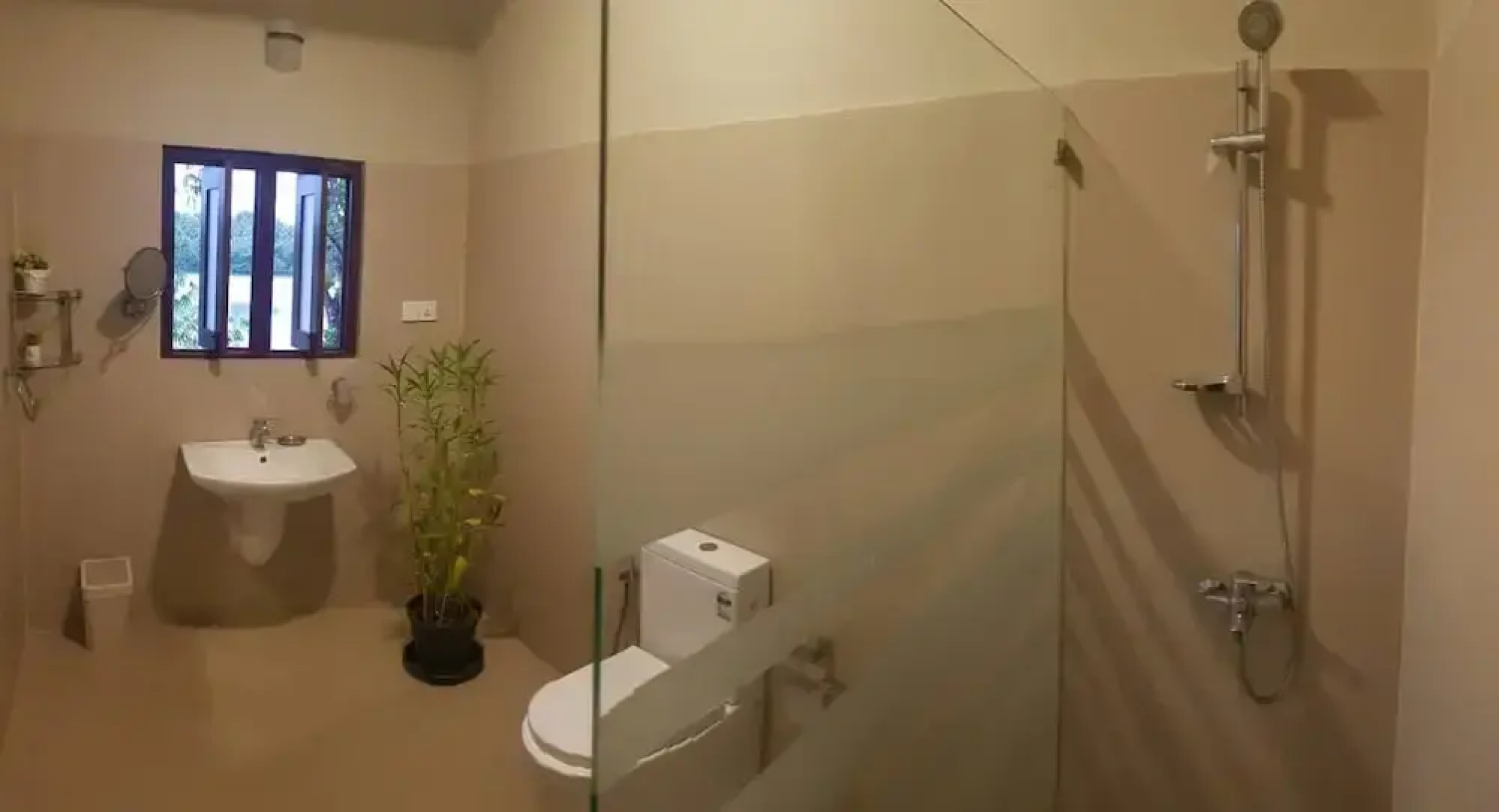 MYH - Lake Front Pvt Villa